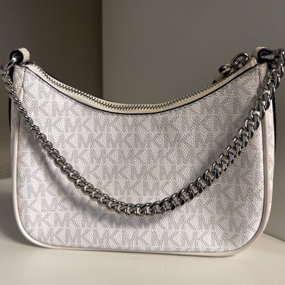 Michael Kors Jet Set Charm Shoulder Bag - Picture 2 of 5